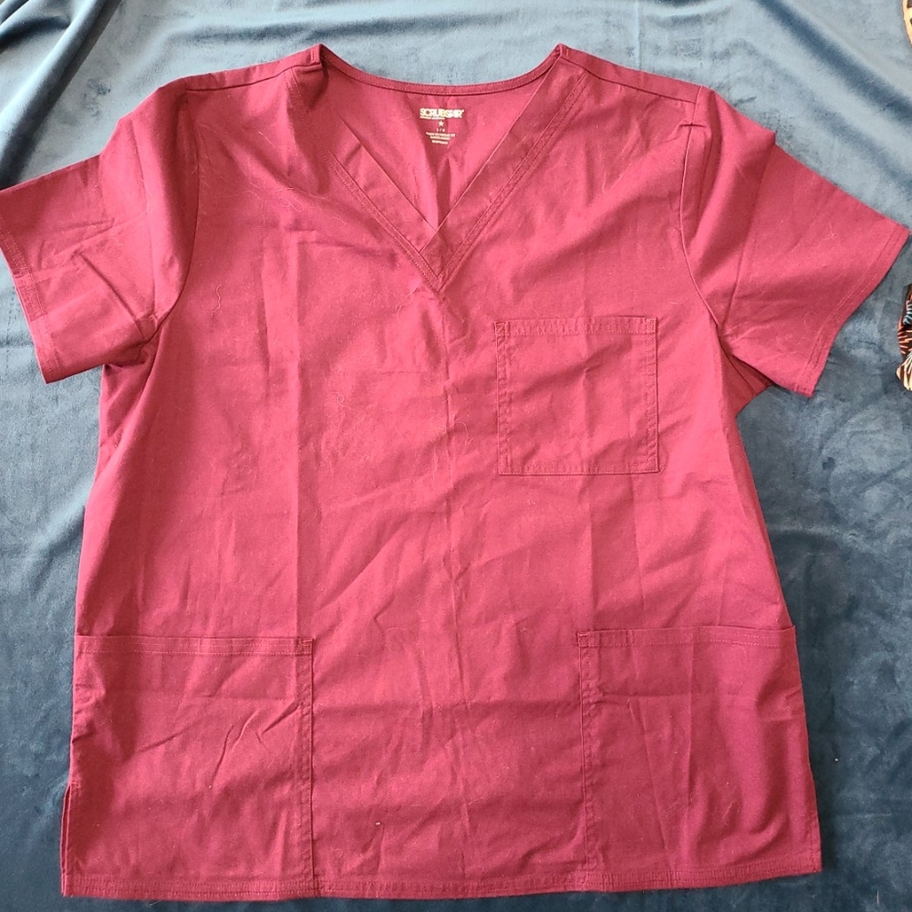 Nursing scrub top